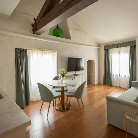 Castello Di - Agrituristico Κατάλυμα σε φάρμα Porcia