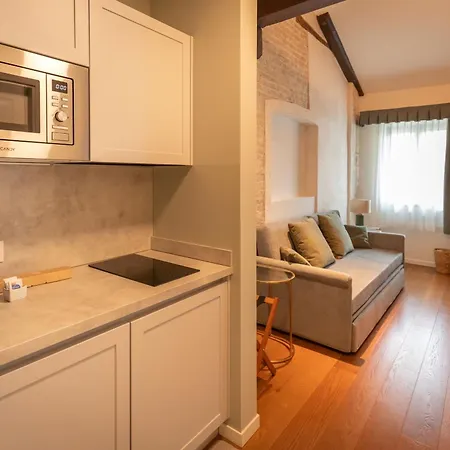 Κατάλυμα σε φάρμα Castello Di - Agrituristico *