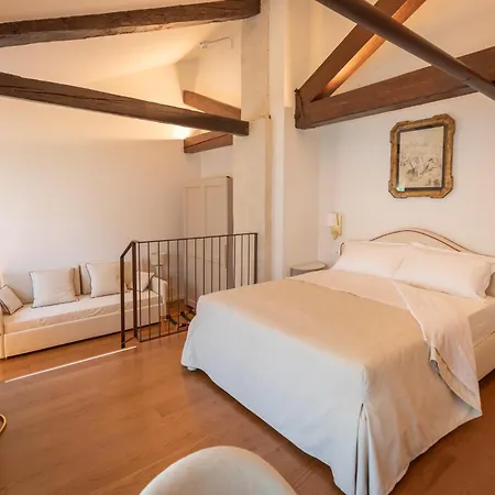 Castello Di - Agrituristico Κατάλυμα σε φάρμα Porcia