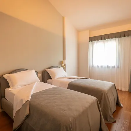 Castello Di - Agrituristico Κατάλυμα σε φάρμα *