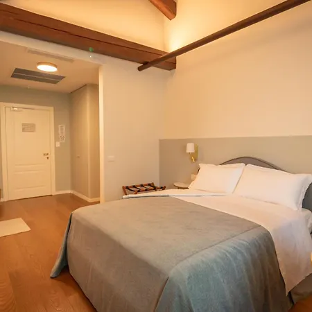 Castello Di - Agrituristico Κατάλυμα σε φάρμα *