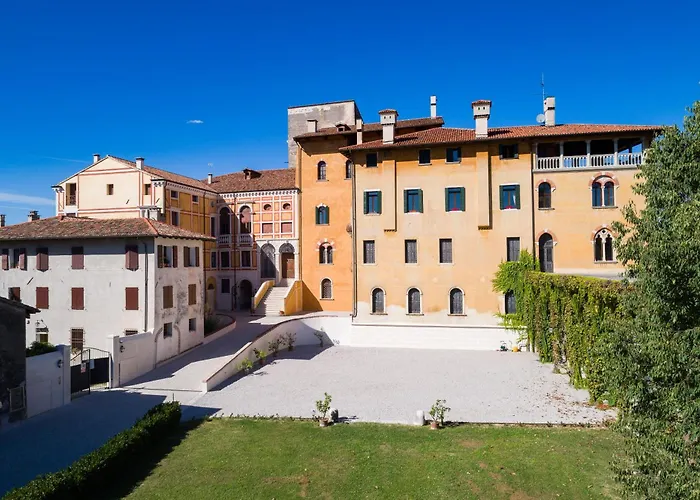 Castello Di - Agrituristico * Porcia