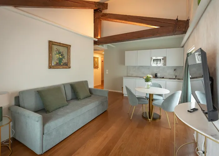 Farmház Castello Di - Agrituristico *