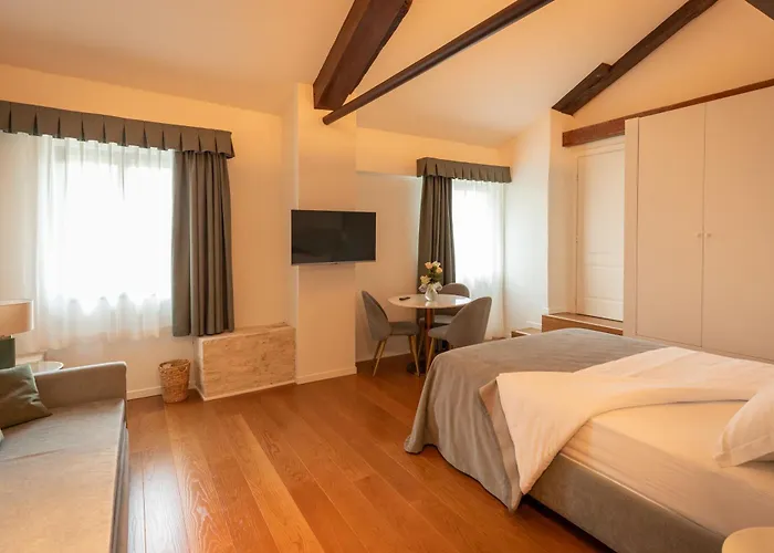 Castello Di - Agrituristico Farmház