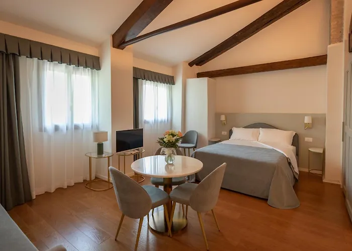 Castello Di - Agrituristico *