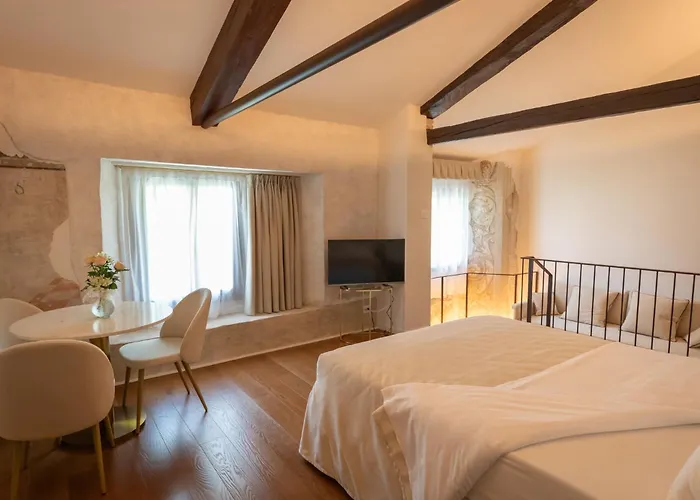 Farmház Castello Di - Agrituristico *